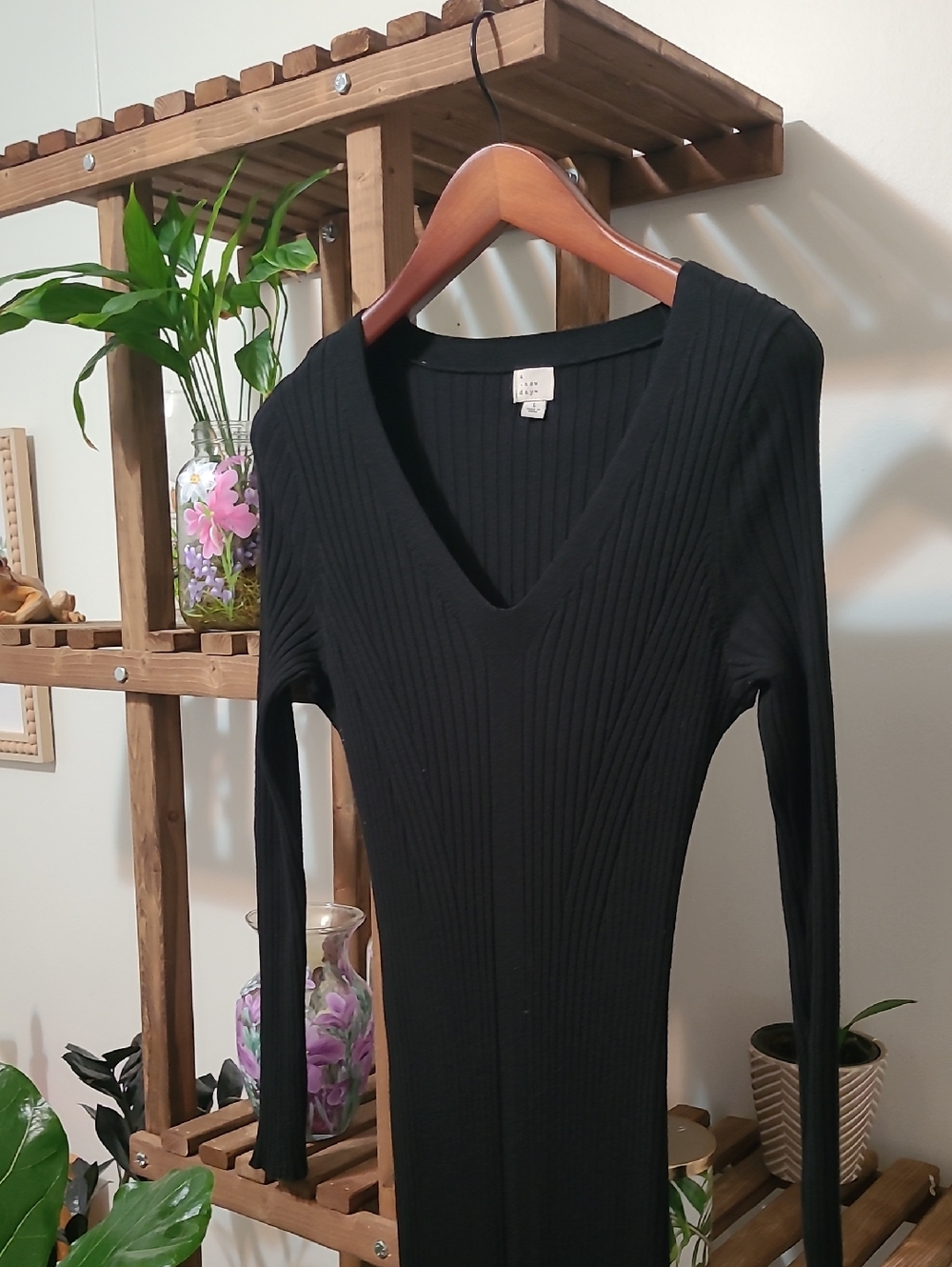 Black V-neck Ribbed Sweater Dress - Picture 8 of 9
